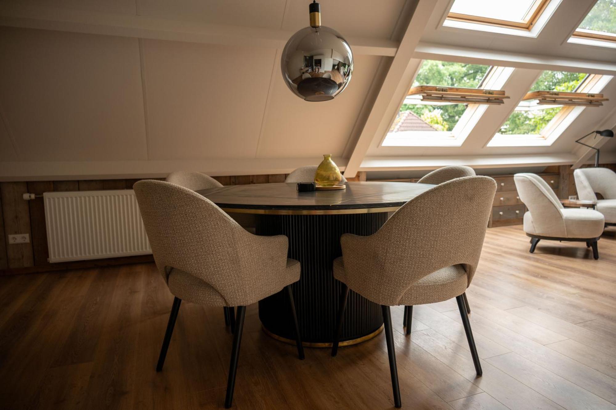 Prachtig En Zeer Ruim Vakantie-appartement 