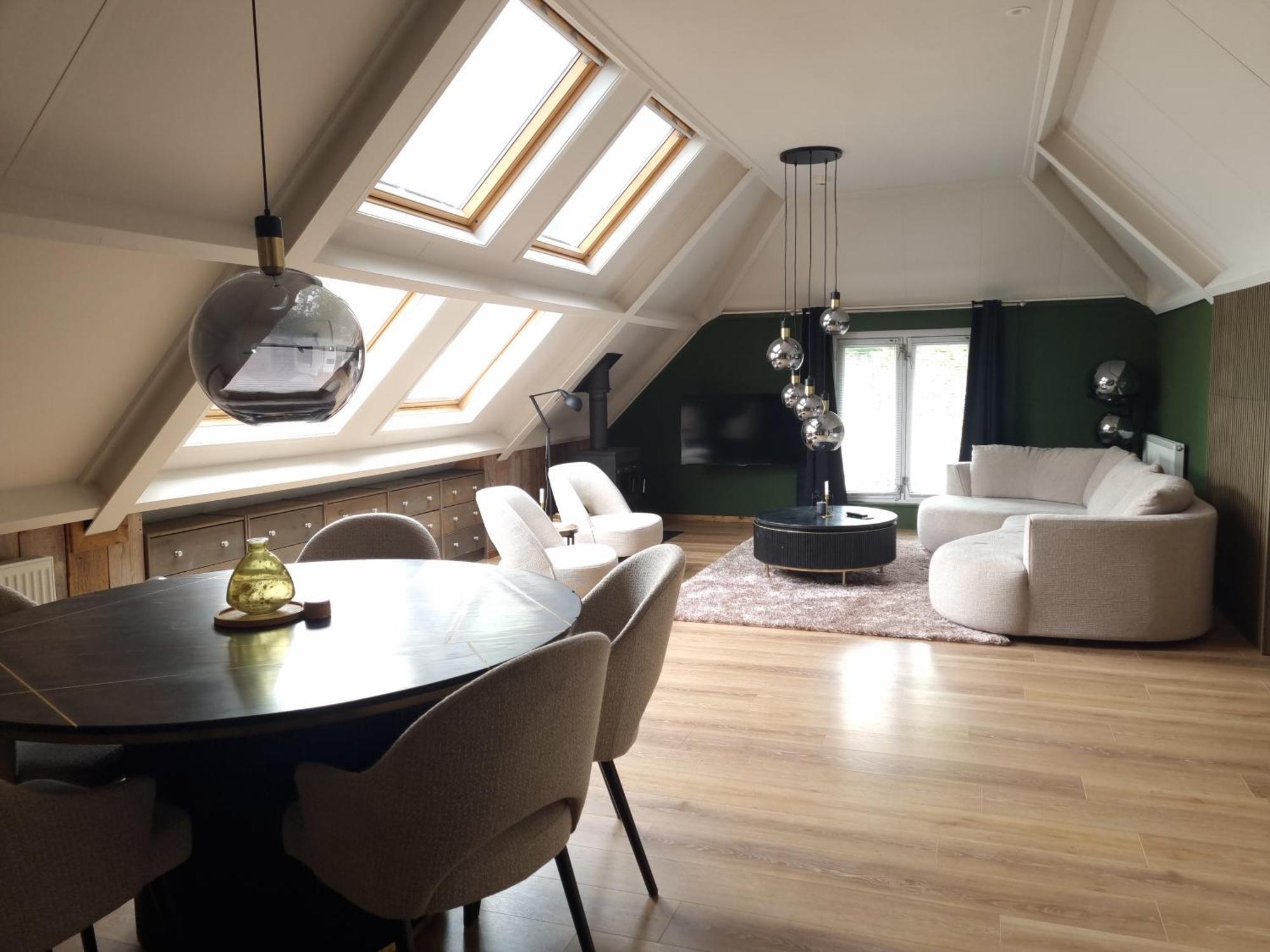 Prachtig En Zeer Ruim Vakantie-appartement 